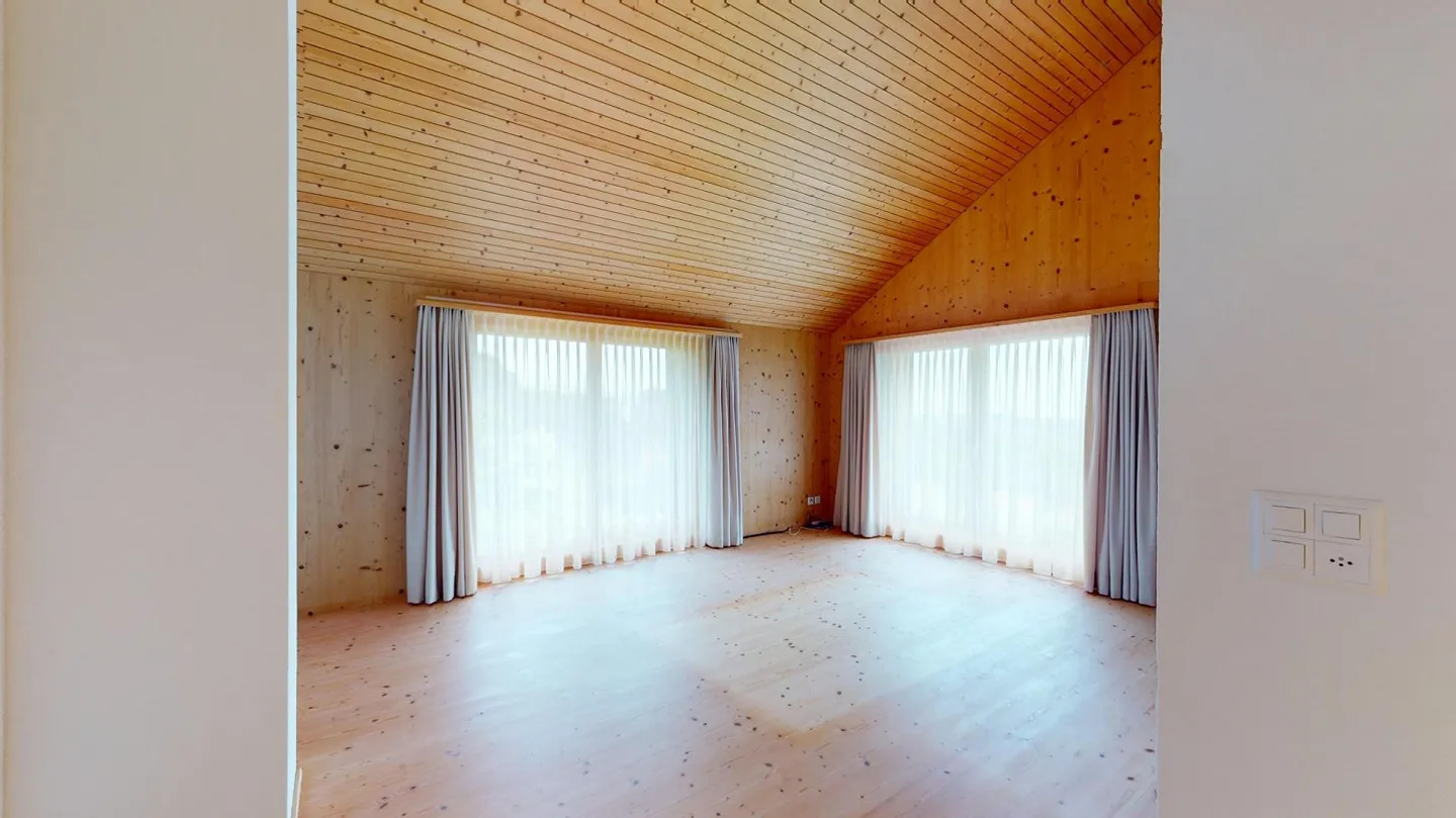 Doppeleinfamilienhaus mit schönem Garten und Seesicht - Foto 9 von 13