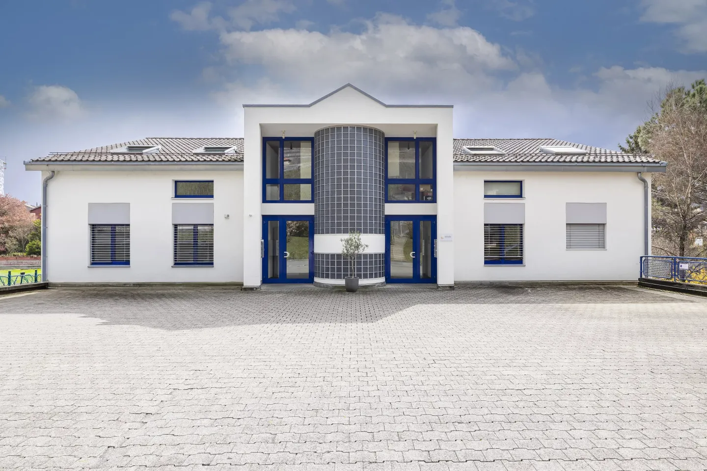 Große und charmante 3,5-Zimmer-Wohnung im obersten Stockwerk - Foto 3 von 15