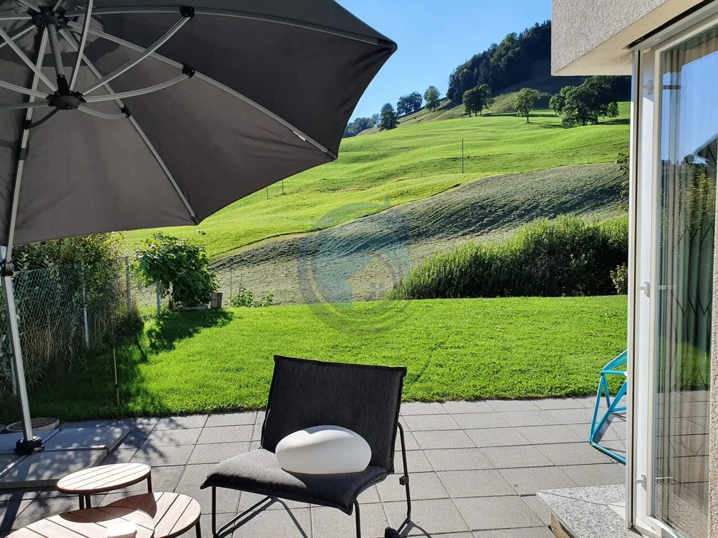 MAGNIFICA VILLA CONTEMPORANEA DI 5.5 LOCALI A LA ROCHE - Foto 4 di 15