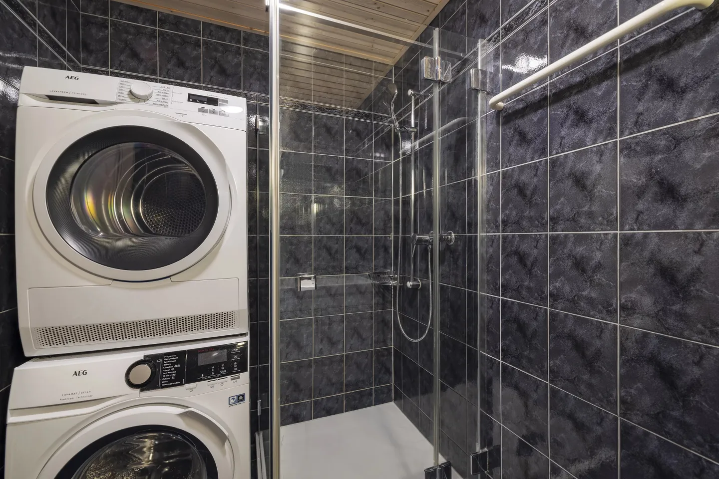 Große und charmante 3,5-Zimmer-Wohnung im obersten Stockwerk - Foto 12 von 15