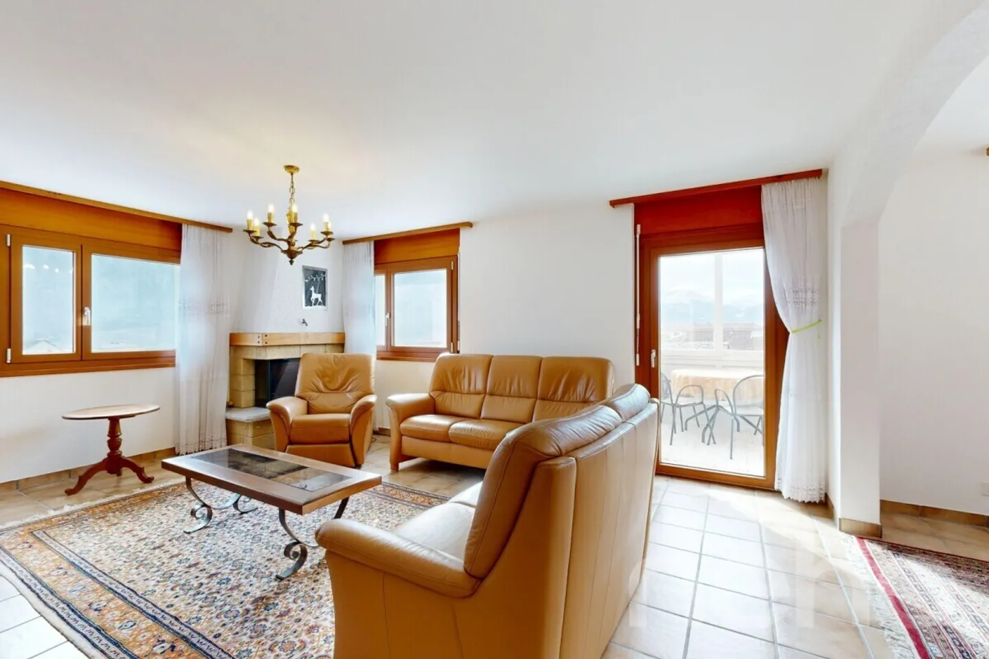 Esclusivo: Luminoso appartamento con 3 camere da letto - Foto 2 di 12