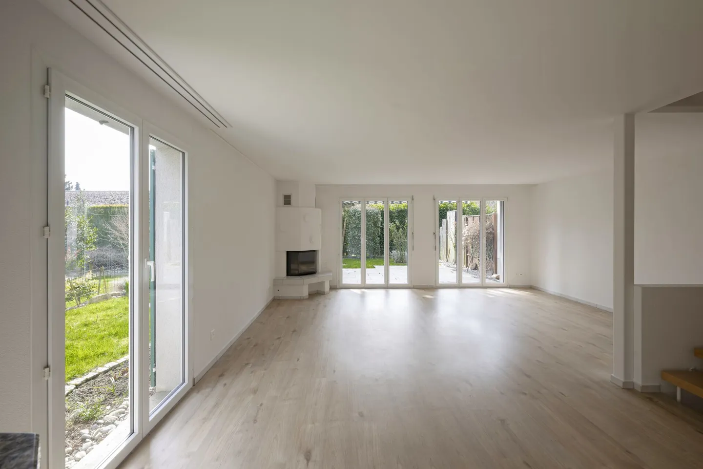 Semi-Detached Family House with Beautiful Garden in a Quiet Neighborhood - Photo 2 of 21