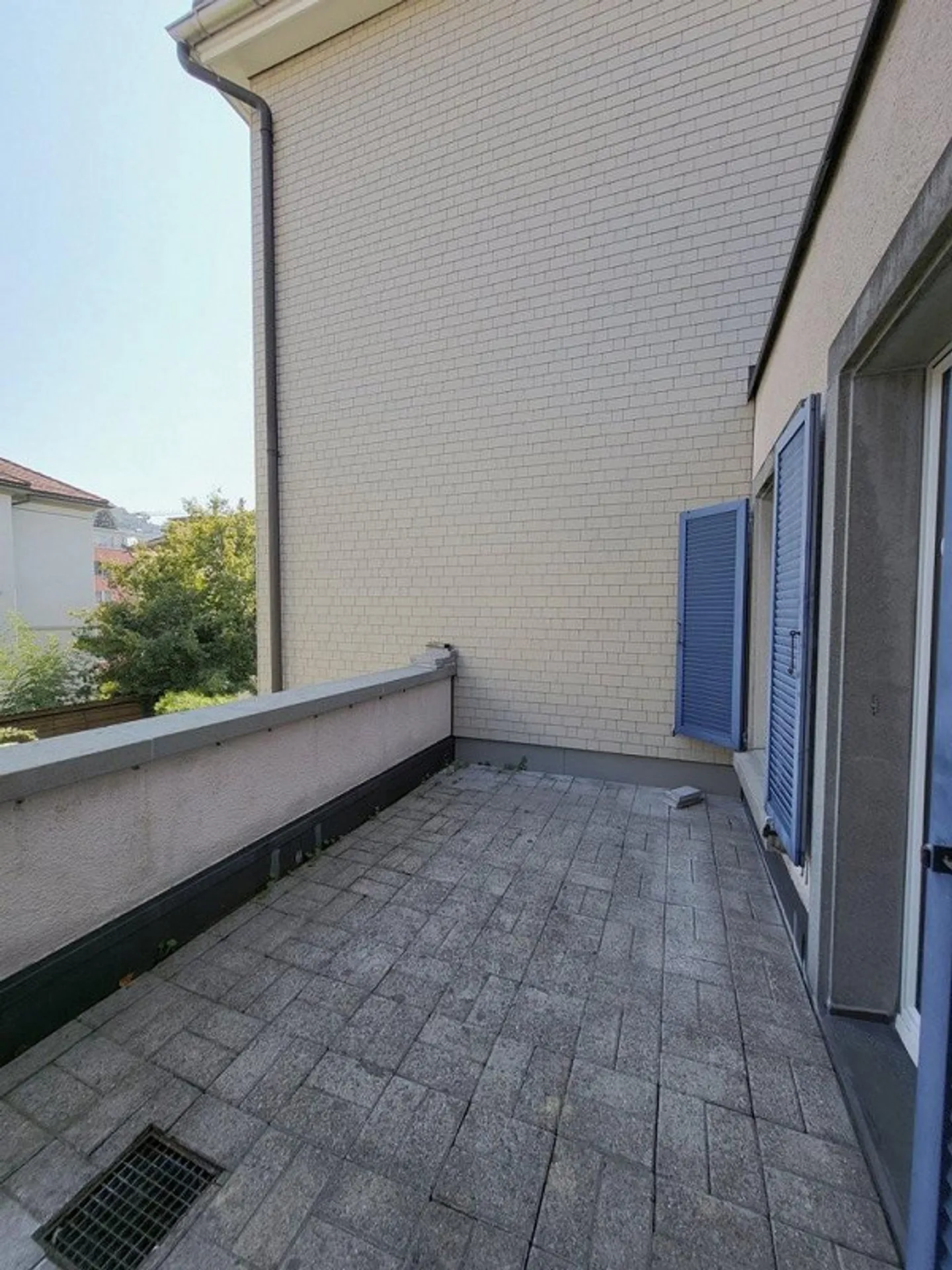 Renovated Maisonette Apartment in Close Proximity to the Cantonal Hospital - Photo 8 of 8