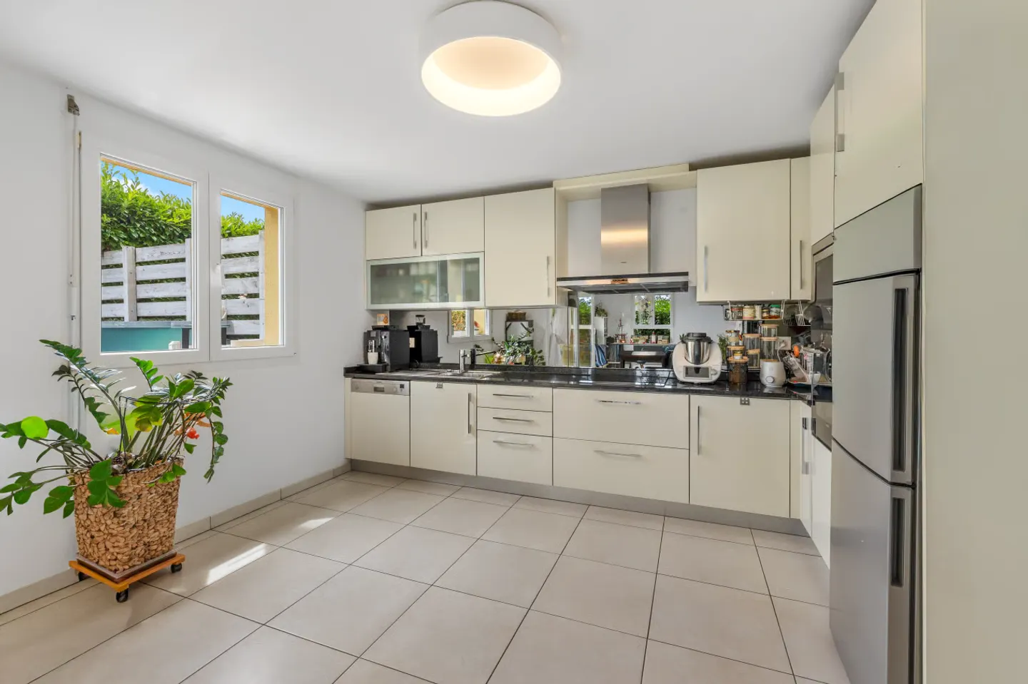 Helle 4,5-Zimmer-Wohnung mit Garten in Léchelles - Foto 4 von 14