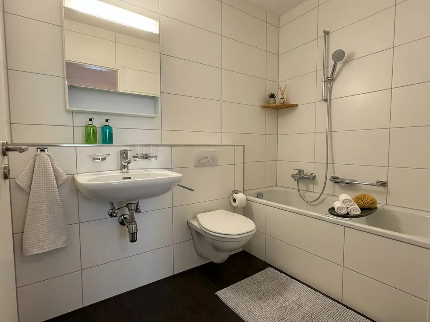 Beautiful and cozy apartment in a quiet location - Photo 8 of 10