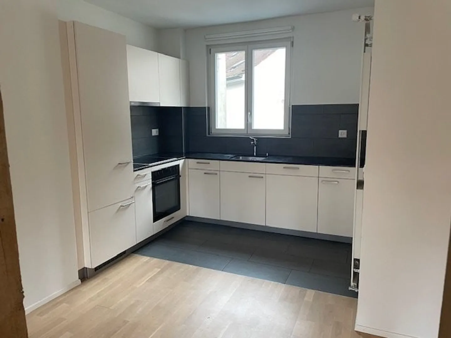 Charmante Single-Wohnung beim Wettsteinplatz! - Foto 2 von 9