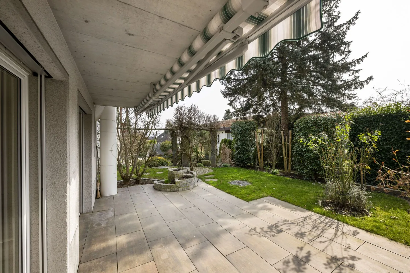 Semi-Detached Family House with Beautiful Garden in a Quiet Neighborhood - Photo 19 of 21