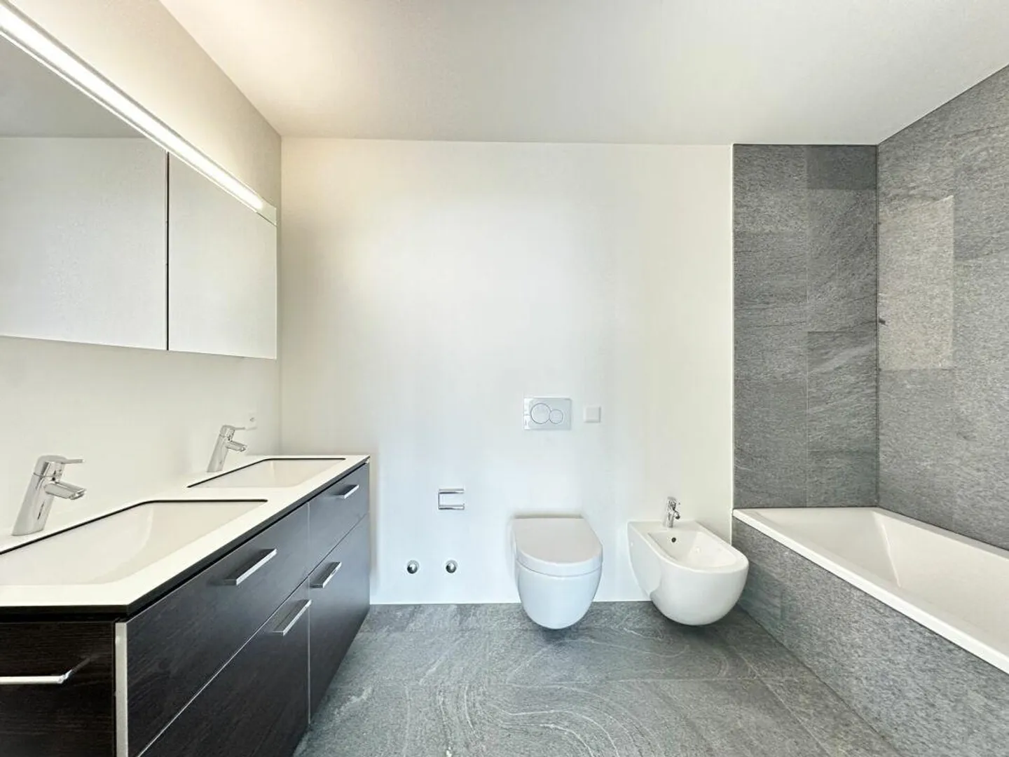 Appartement exclusif de 3,5 pièces avec vue imprenable sur le lac Majeur - Photo 10 sur 10