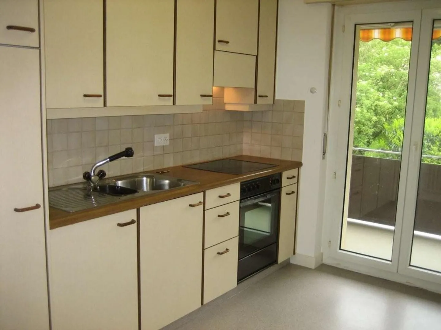 Ruhige Wohnung hofseitig - Foto 2 von 8