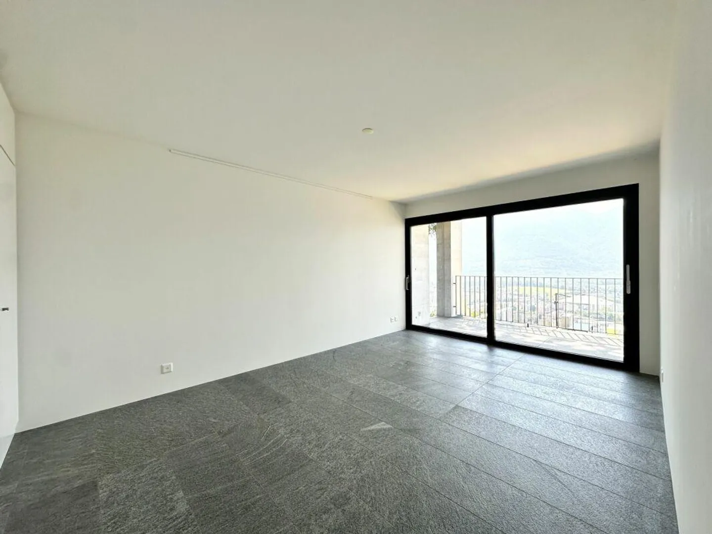 Appartement exclusif de 3,5 pièces avec vue imprenable sur le lac Majeur - Photo 7 sur 10