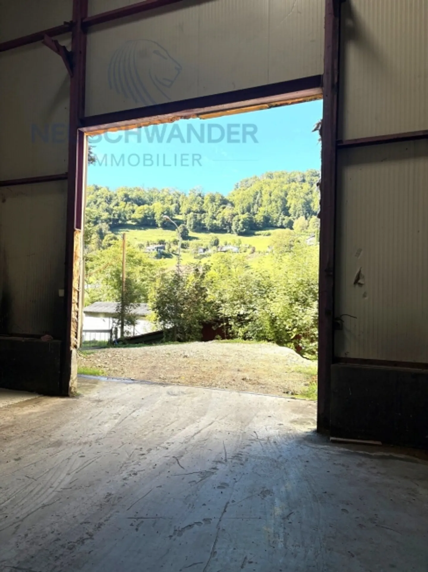 «Sur un site industriel, grands espaces à louer pour dépôt ou atelier» - Photo 8 sur 8