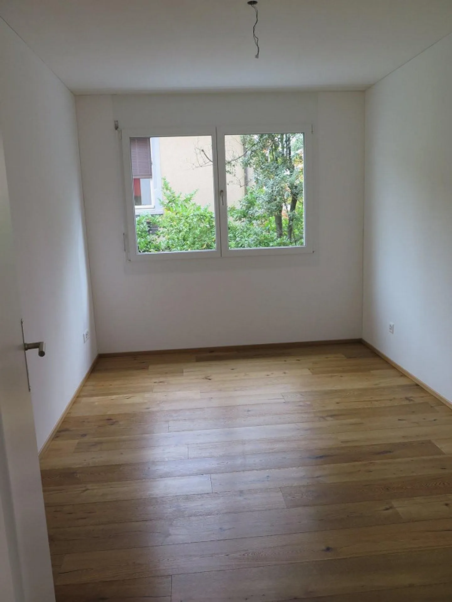 Bright, cozy 3.5-room apartment with two balconies in Muralto - Photo 7 of 11