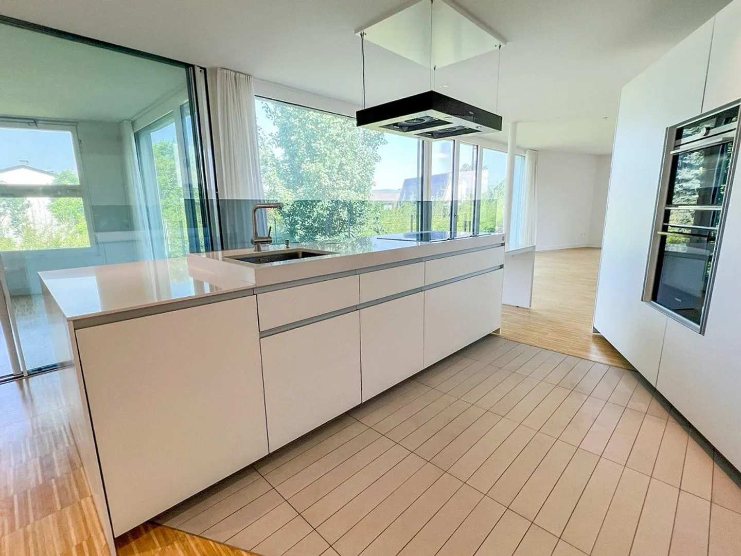 Moderne 3.5-Zimmer-Wohnung in Bottmingen mieten - Photo 3 of 11