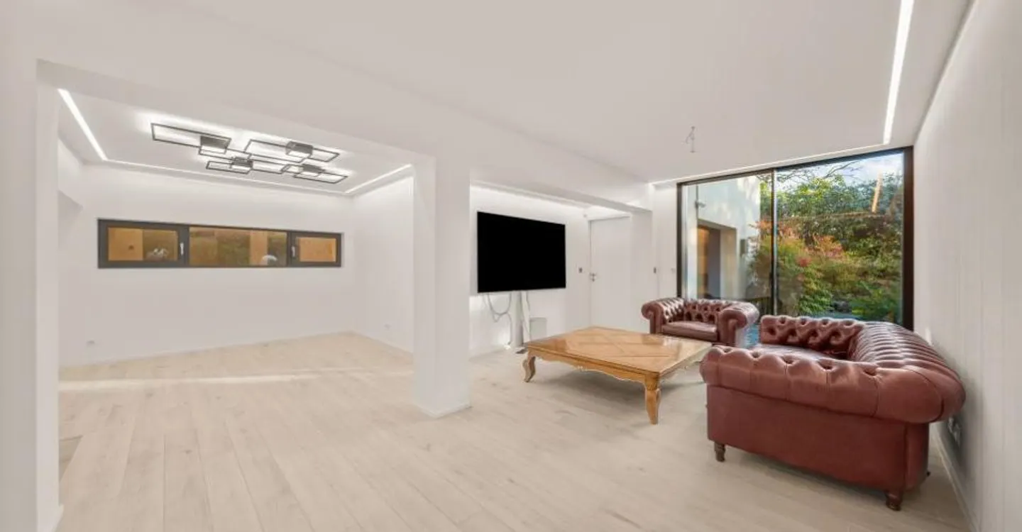 Splendida casa a schiera con giardino e piscina nel cuore di Chailly - Foto 1 di 12