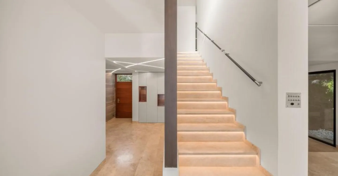 Splendida casa a schiera con giardino e piscina nel cuore di Chailly - Foto 4 di 12