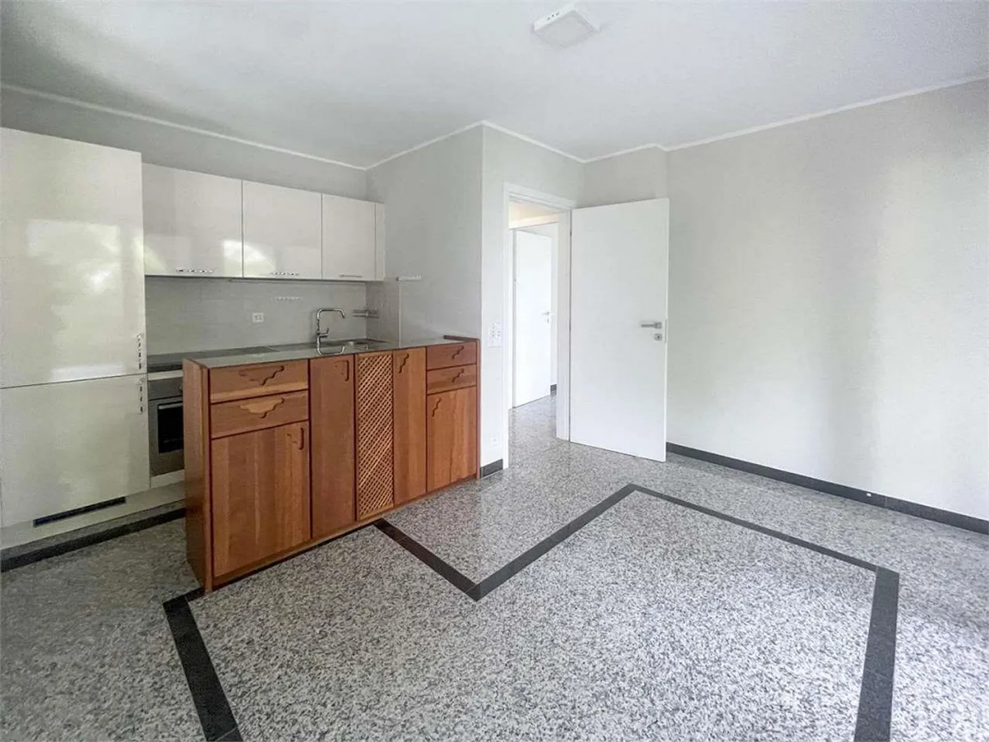 Appartement avec terrasse dans une charmante villa - Photo 6 sur 13