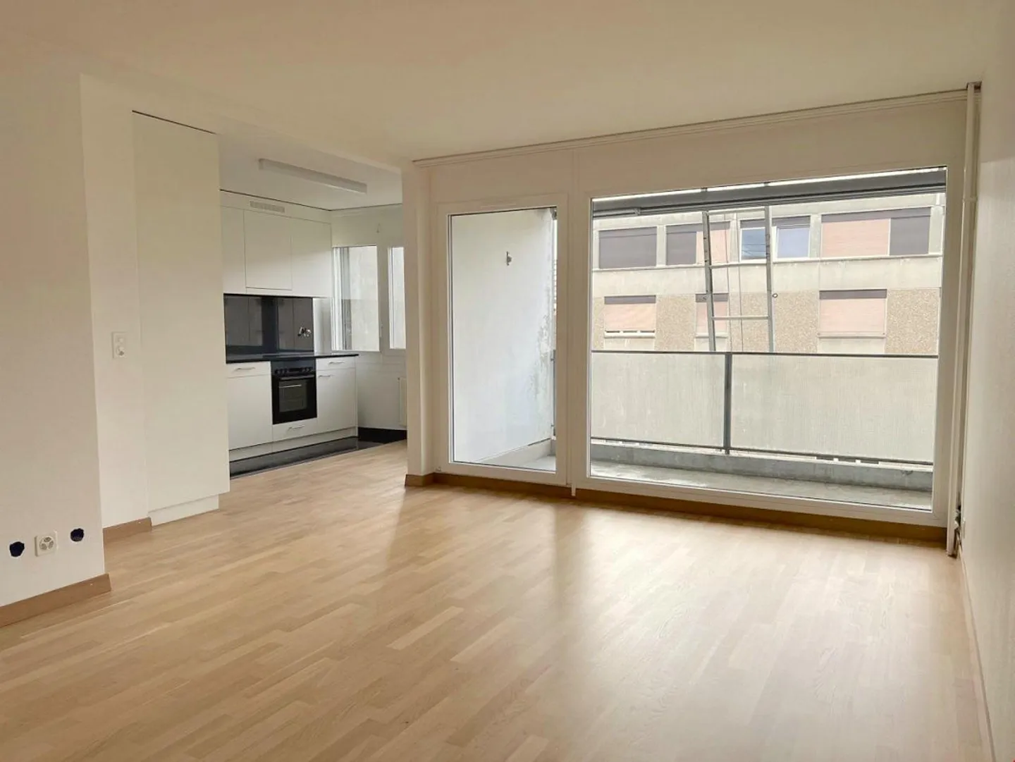 4.5 Room Apartment on the 2nd Floor in a Good Location - Photo 1 of 9