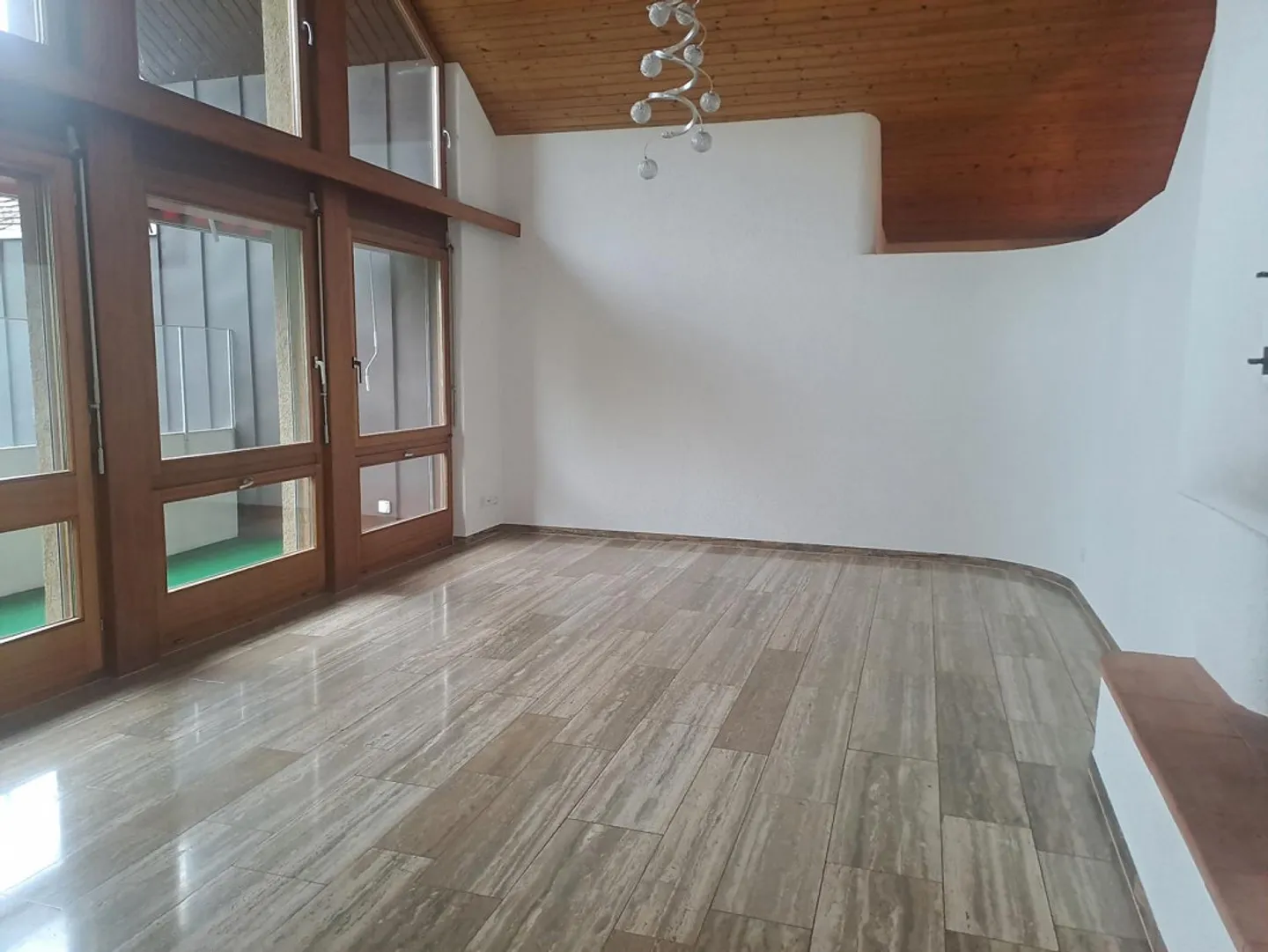 Light-flooded 5.5 room maisonette apartment - Photo 5 of 9
