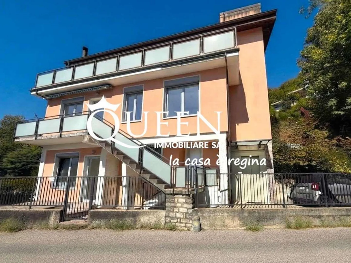Sagno: panoramic position house 5.5 rooms with elevator and large garden - Photo 2 of 13