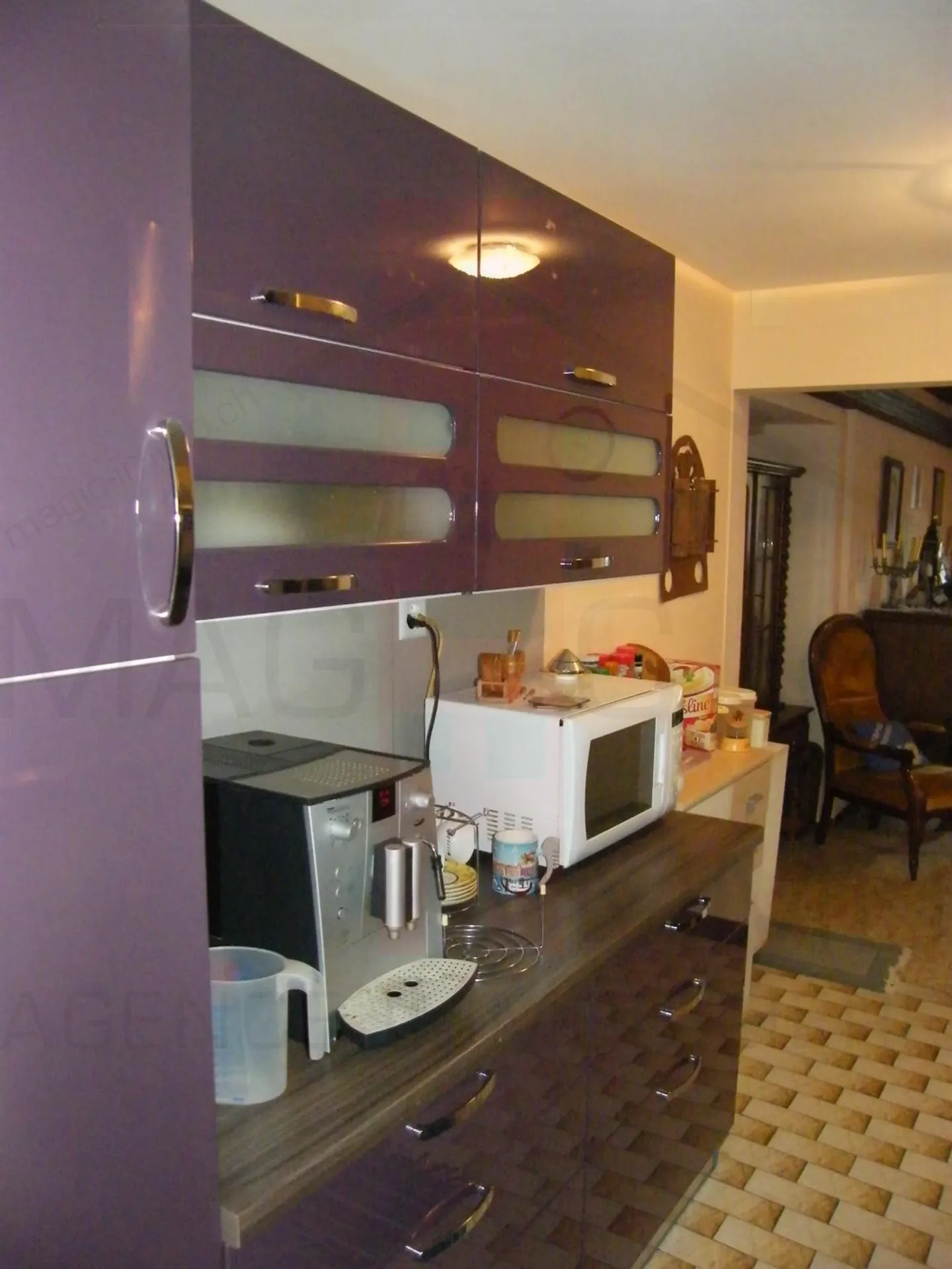 Mischgenutztes Gebäude kaufen - Foto 2 von 9