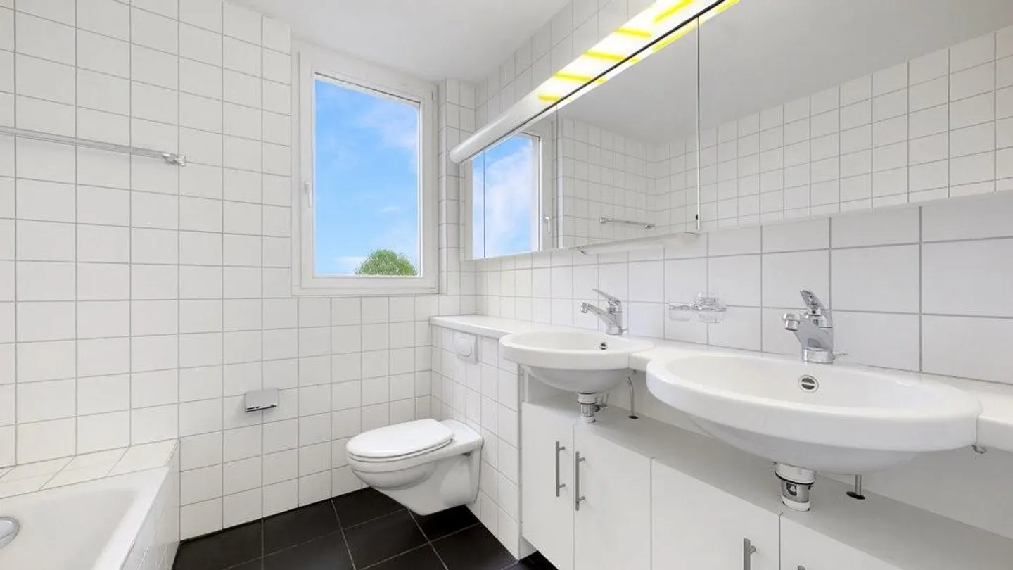 Enjoy the view from your rooftop terrace! - Photo 6 of 11