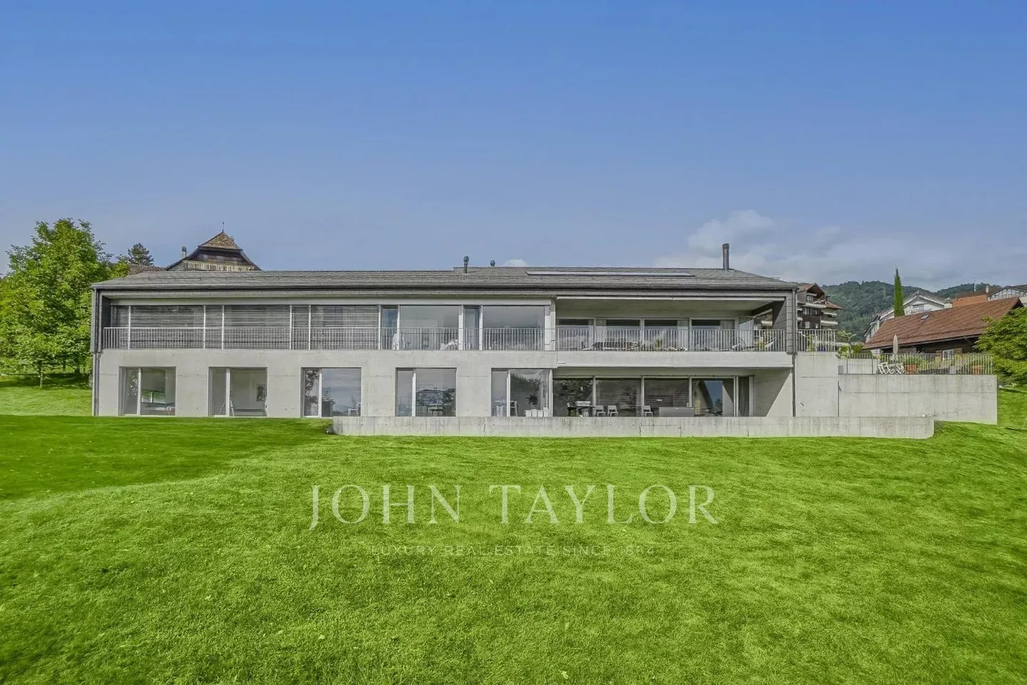 Appartement Contemporain dans Villa - Photo 1 sur 13