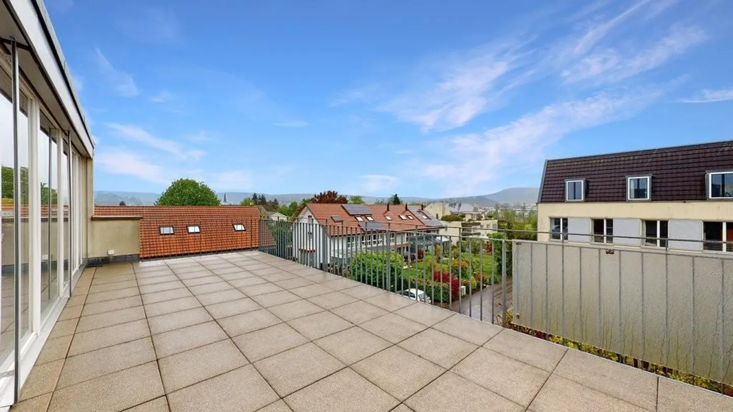 Enjoy the view from your rooftop terrace! - Photo 10 of 11