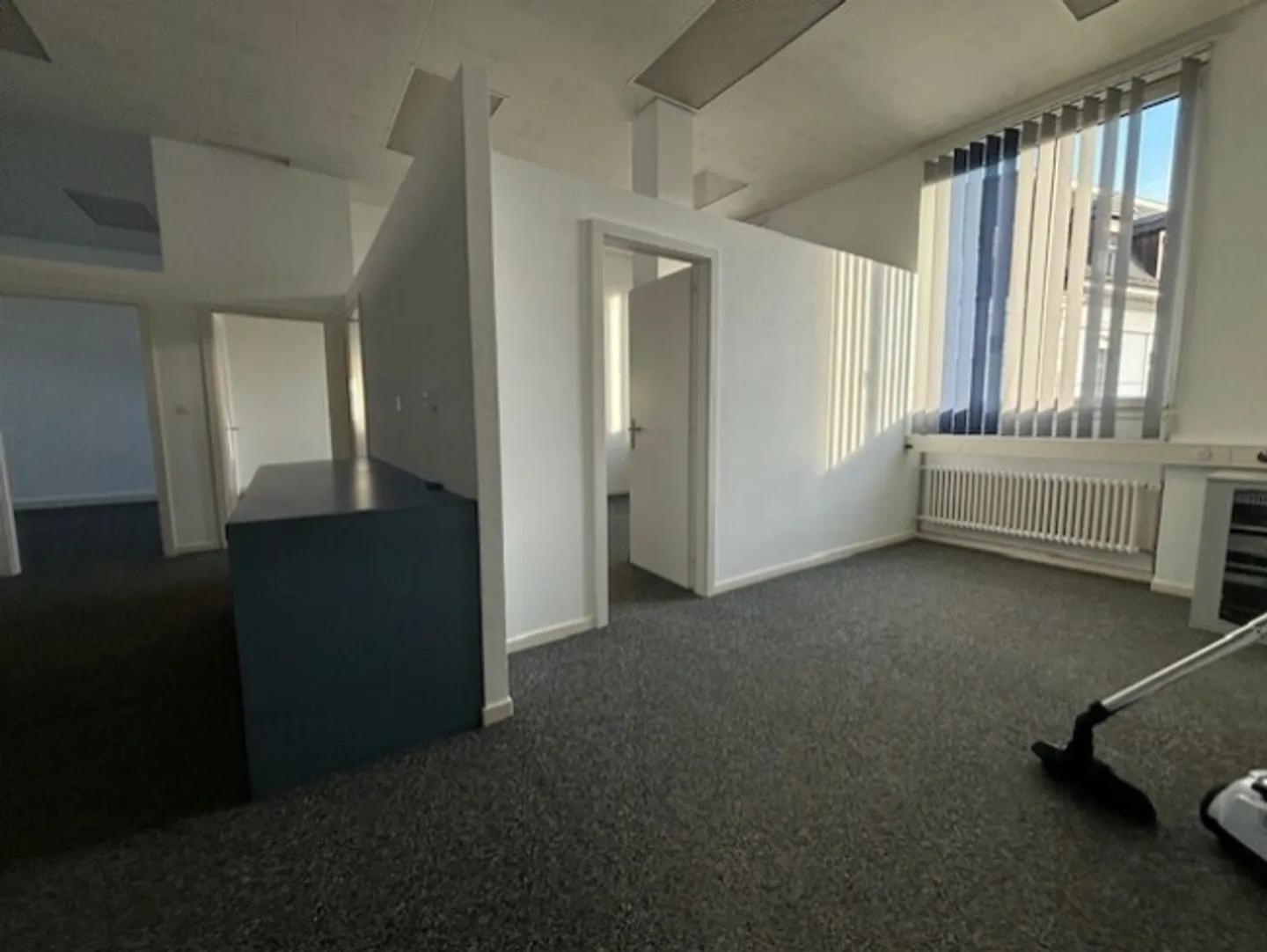 125 m2 di spazio commerciale nel centro di Delémont - Foto 3 di 8