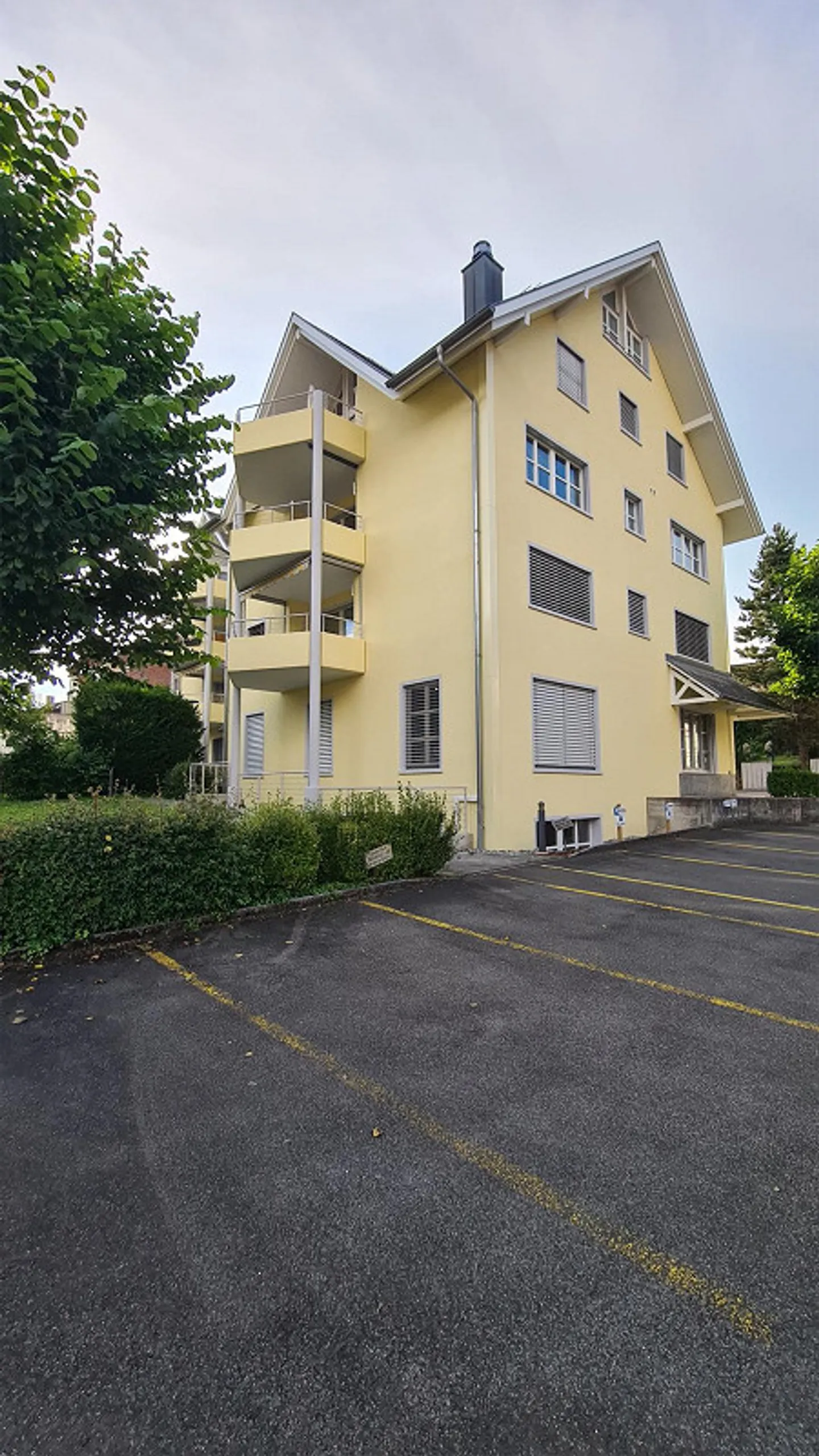 Appartamento 4.5 stanze in affitto in posizione centrale - Foto 2 di 13