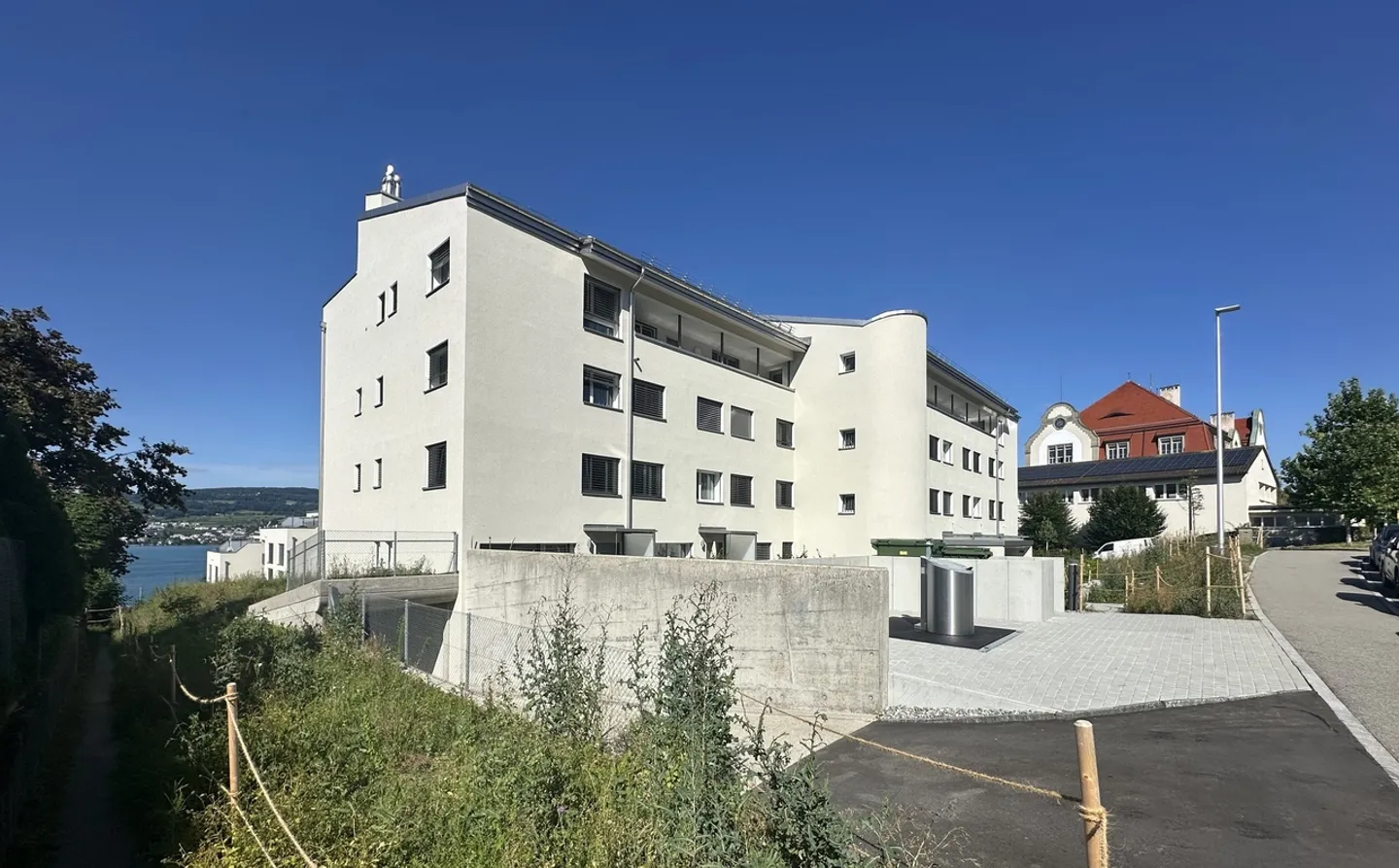 Sanierte Wohnung in Horgen - Foto 1 von 8