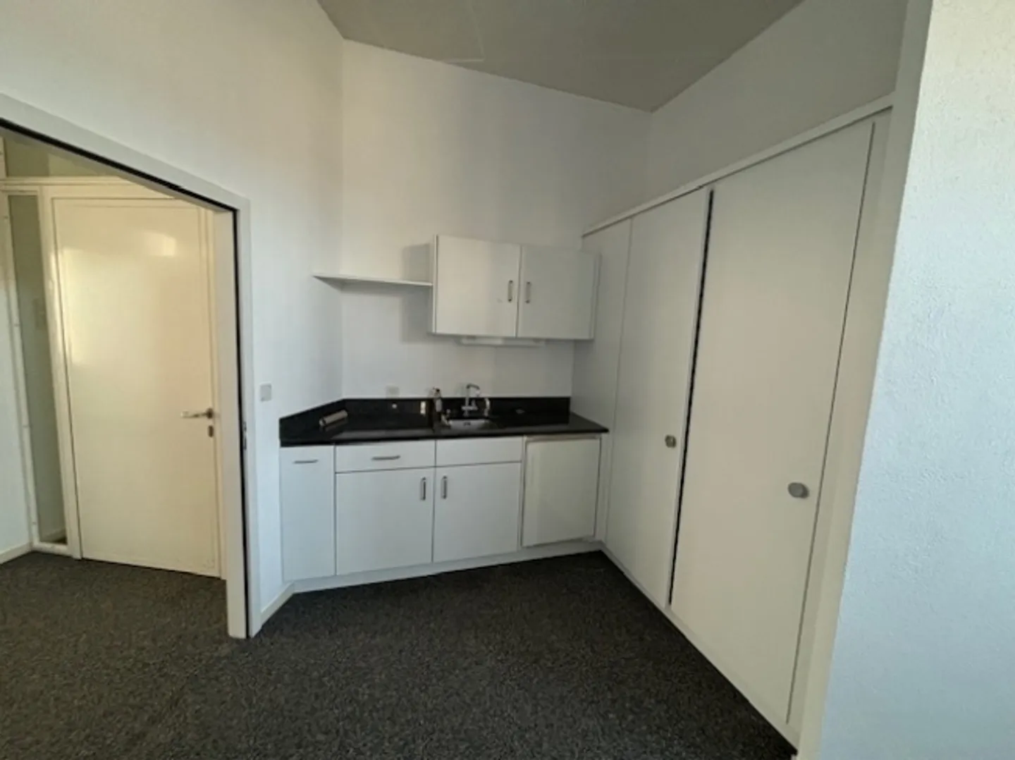 125 m2 di spazio commerciale nel centro di Delémont - Foto 7 di 8