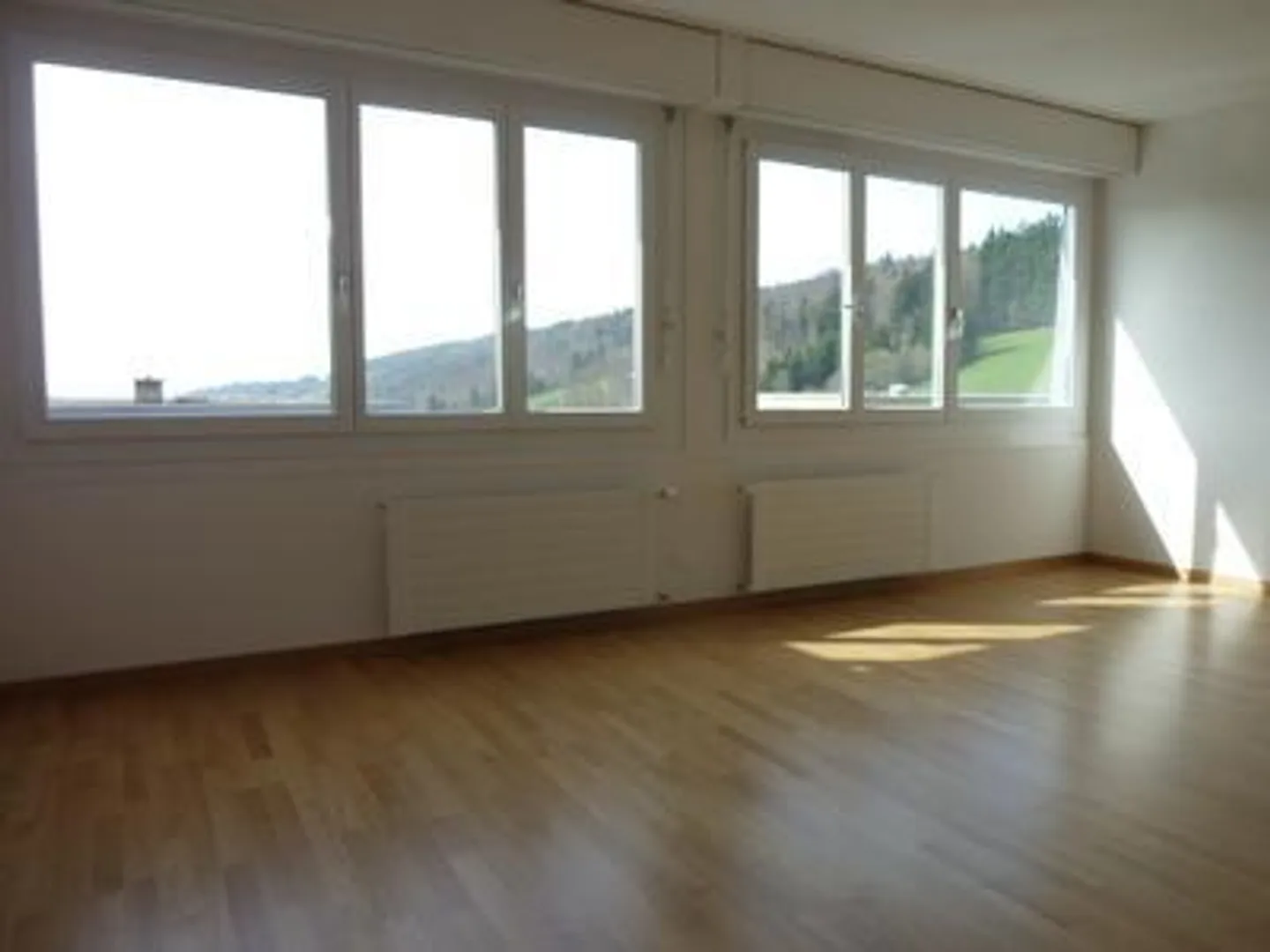 Appartement spacieux et moderne à côté de la zone de loisirs - Photo 5 sur 9