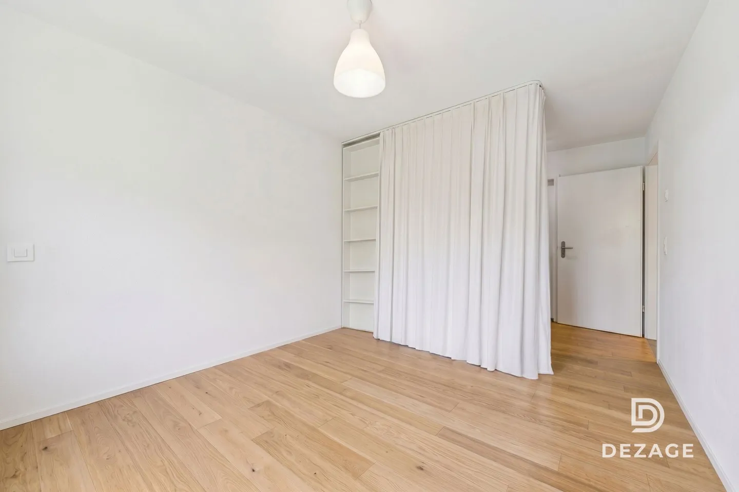 3,5-Zimmer-Wohnung im Erdgeschoss, ideal gelegen 5 Minuten von Bulle. - Foto 9 von 15