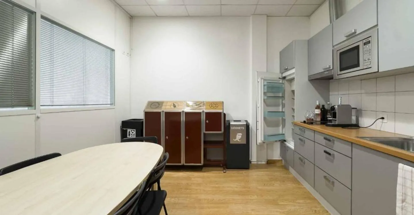 Office space for rent - Photo 11 of 13