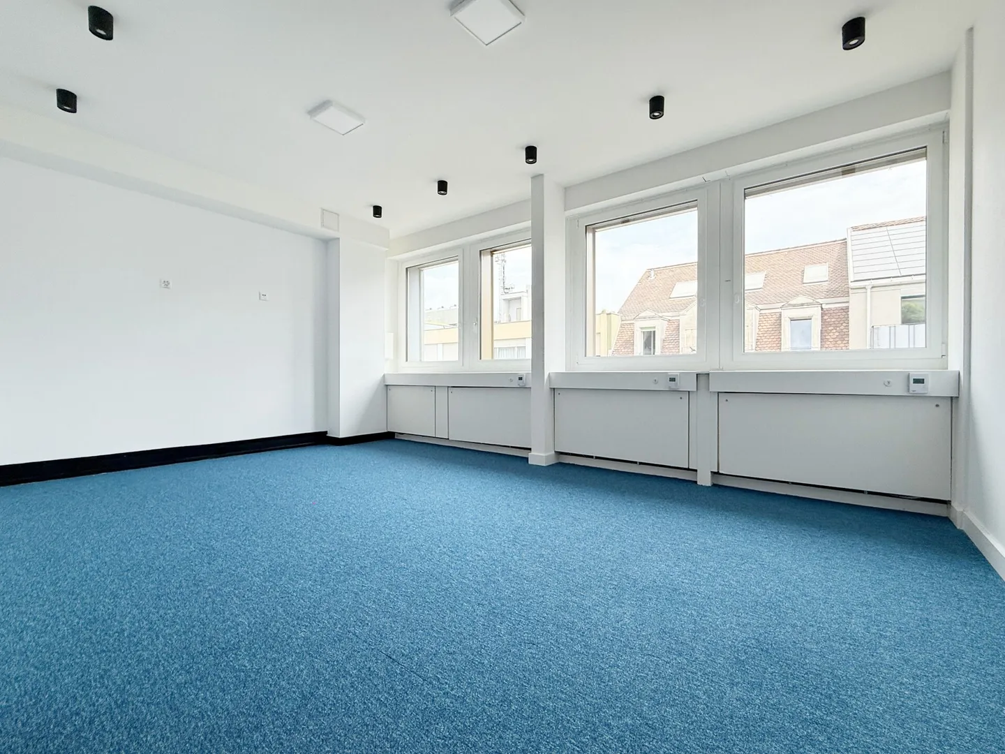 Uffici moderni vicino alla stazione ferroviaria - Foto 8 di 9