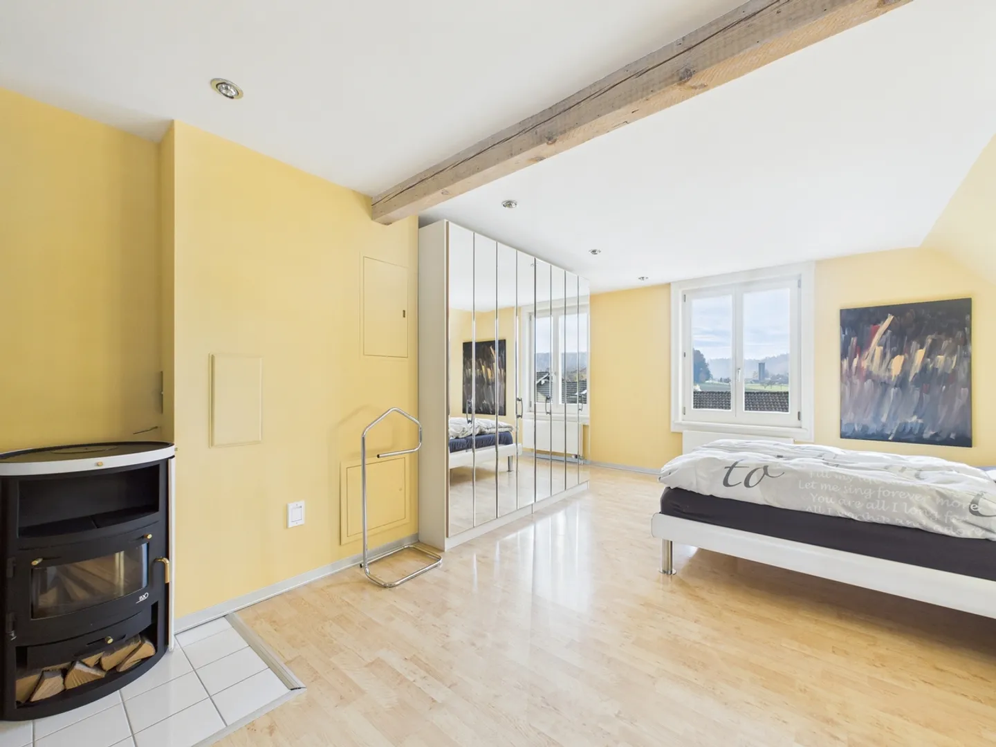 Charming Villa with Mountain Views - Photo 9 of 18
