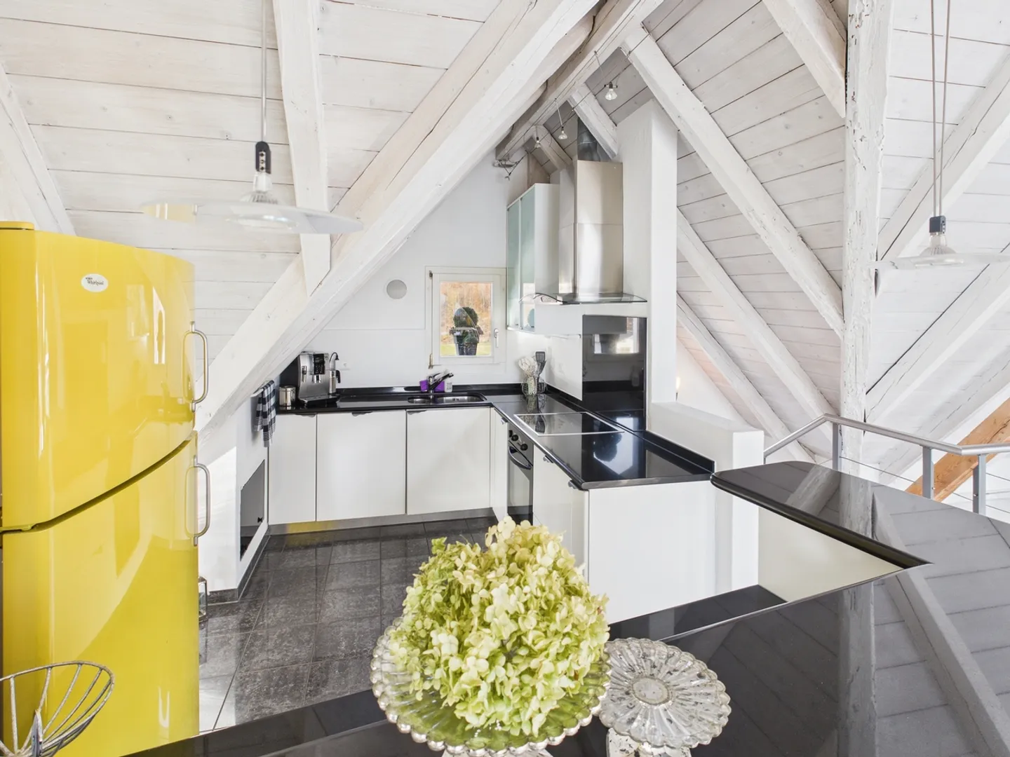 Charming Villa with Mountain Views - Photo 12 of 18