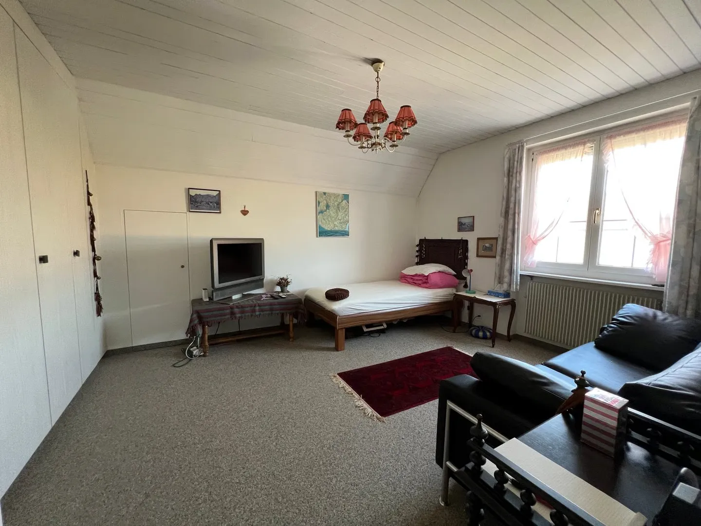 Casa unifamiliare di 5,5 stanze con terreno di 2000 m² - una rarità a Täuffelen - Foto 11 di 25