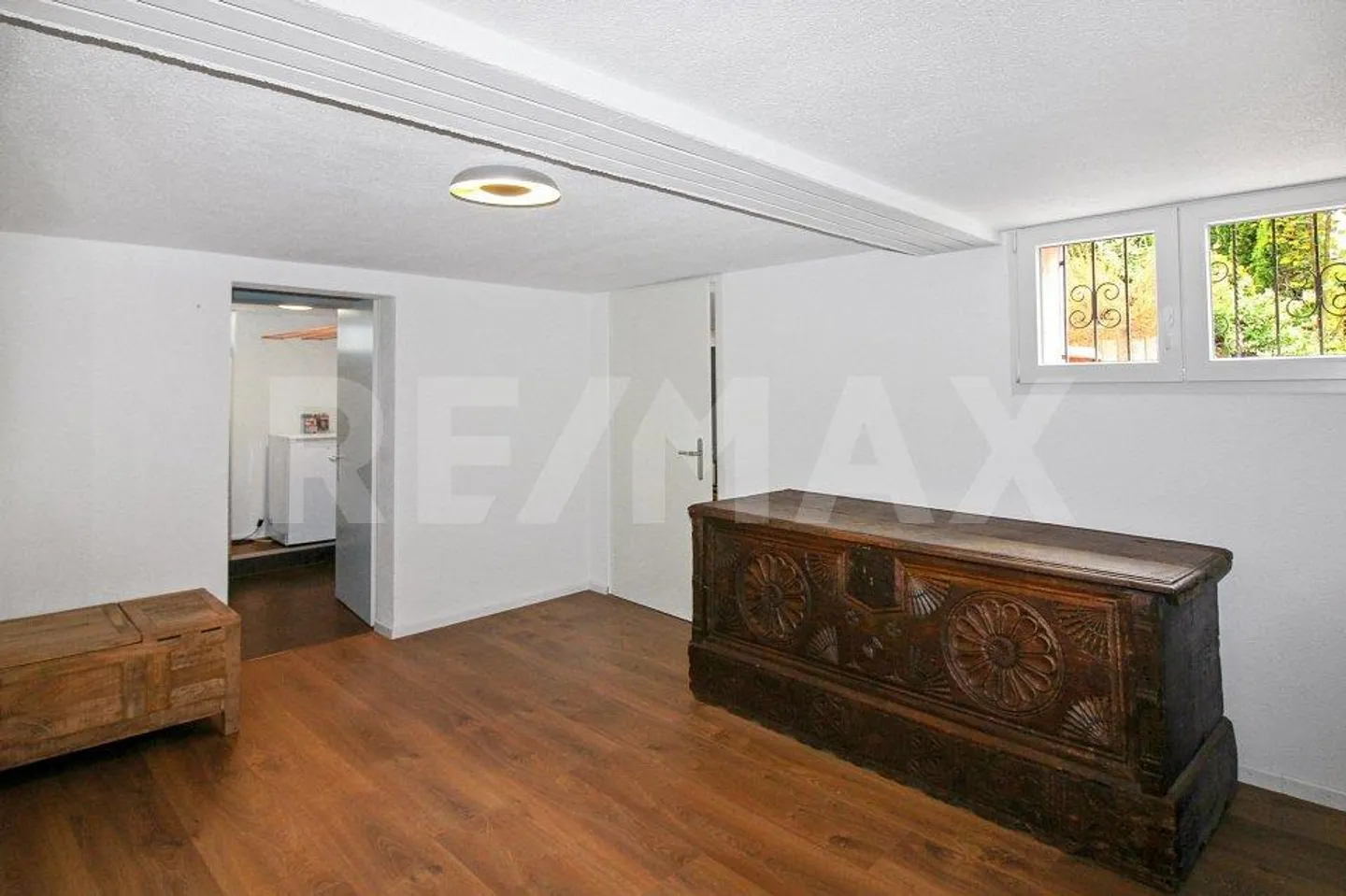 Maison individuelle rénovée avec style de 7,5 pièces dans un emplacement calme avec un jardin bien entretenu - Photo 12 sur 13