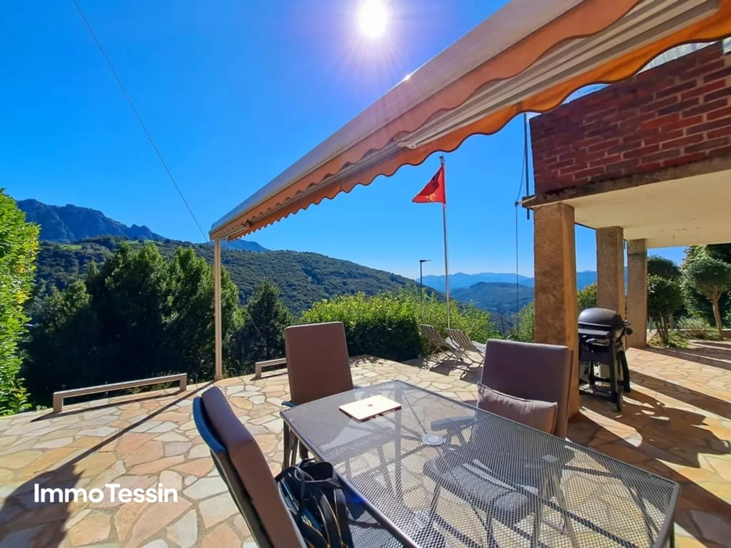 BIJOUX Tessinerhaus: Lovingly restored Tessin house with breathtaking views of the valley - Photo 2 of 13