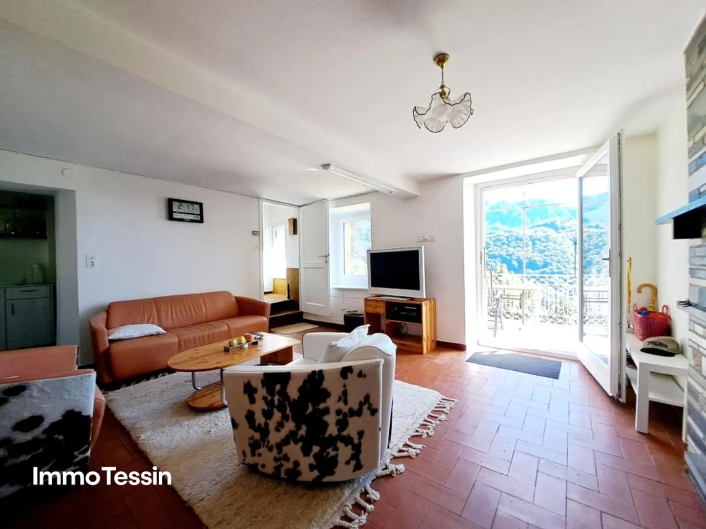 BIJOUX Tessinerhaus: Lovingly restored Tessin house with breathtaking views of the valley - Photo 8 of 13