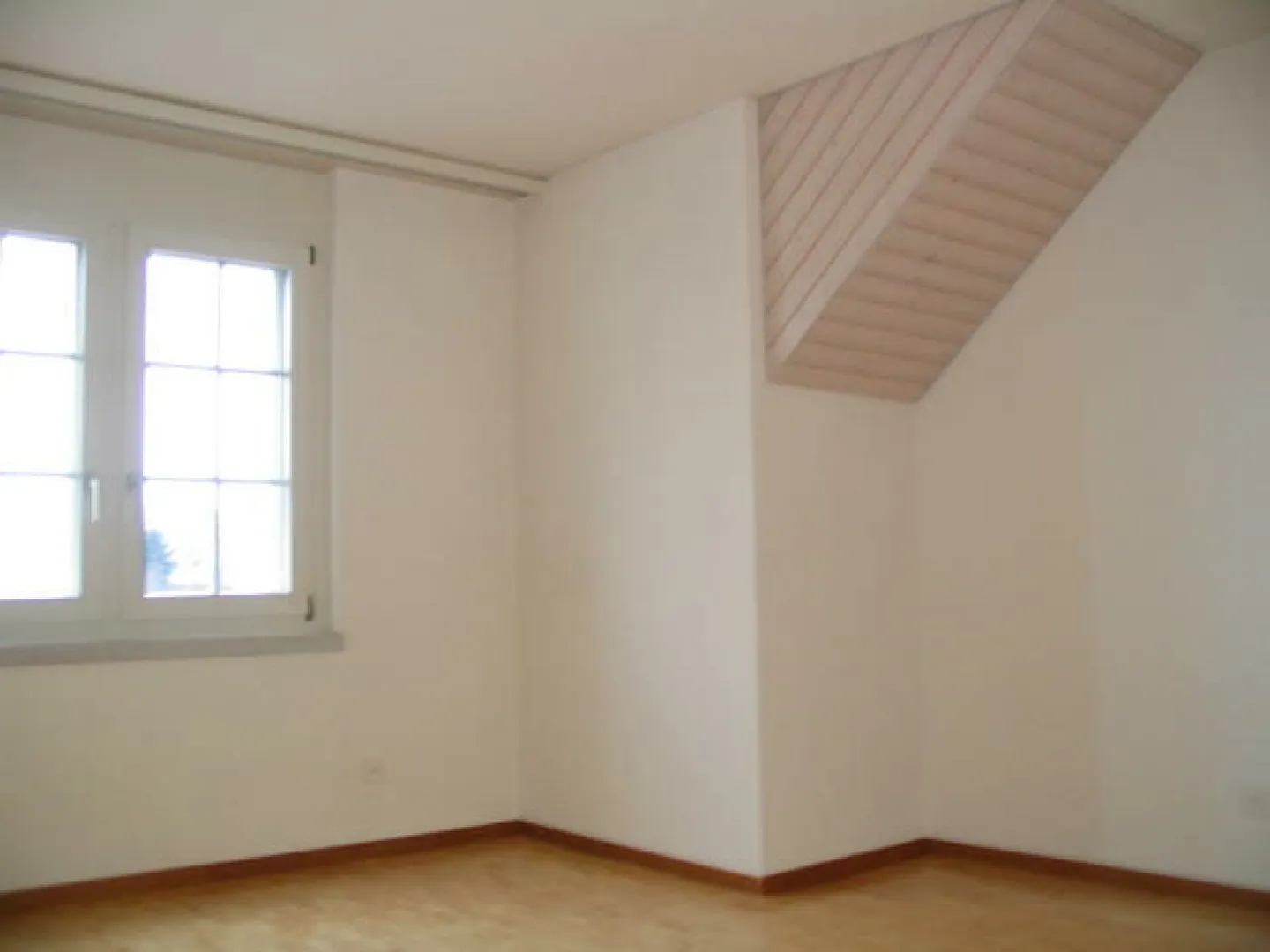 Spacious 5.5 Room Apartment - Photo 9 of 17