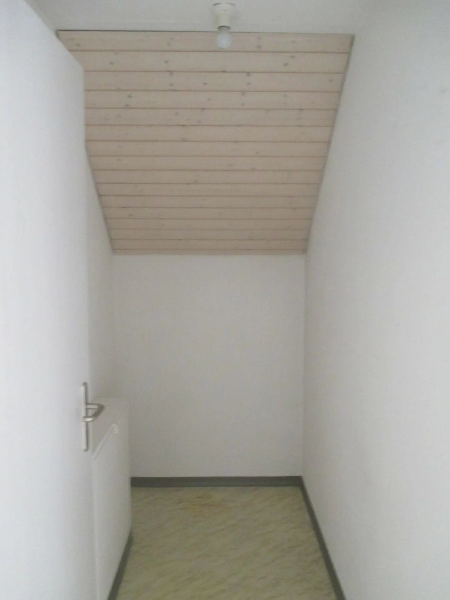 Spacious 5.5 Room Apartment - Photo 16 of 17