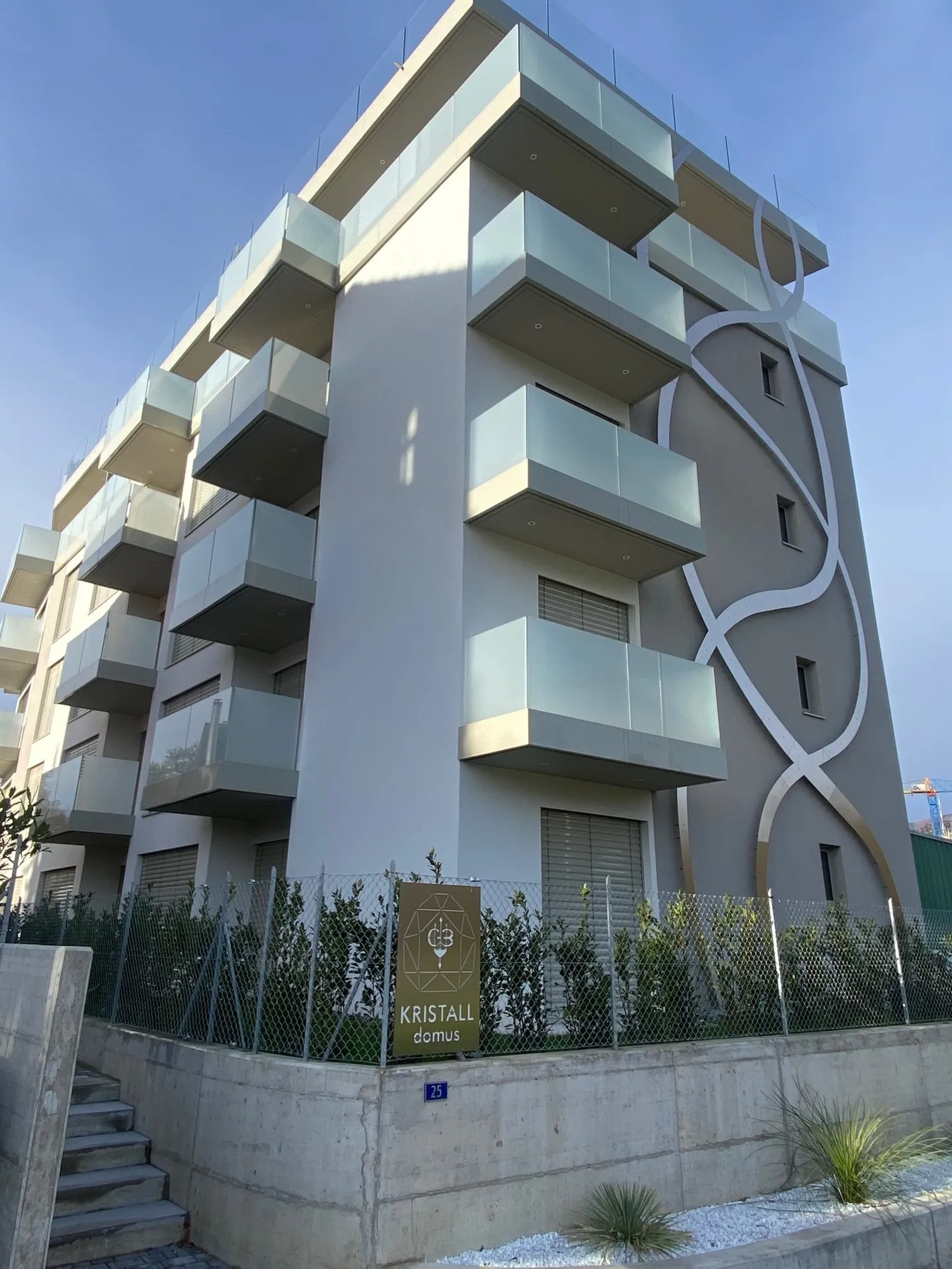 Attico di lusso con terrazza e jacuzzi a Massagno – Disponibile subito - Foto 3 von 30