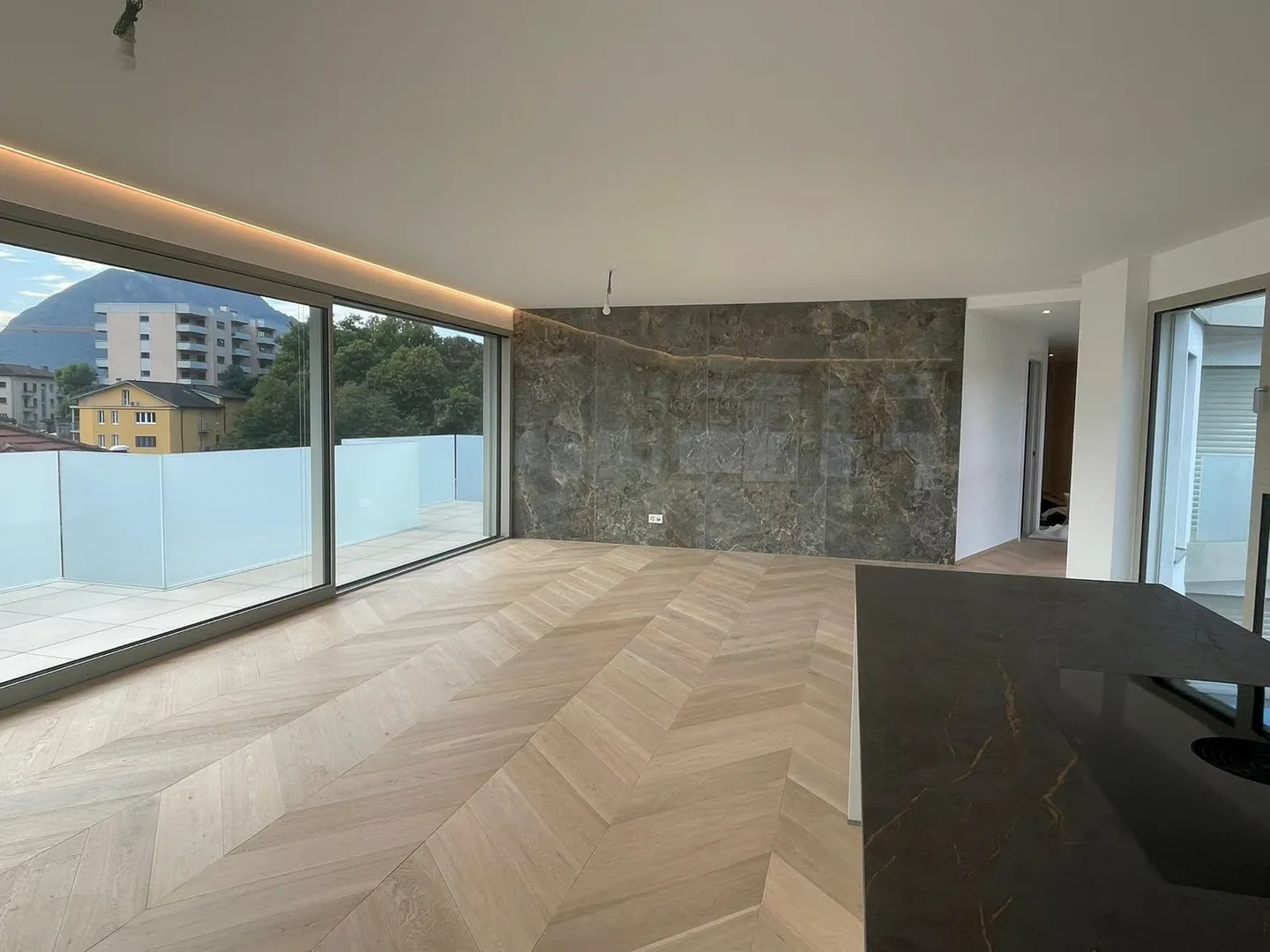 Attico di lusso con terrazza e jacuzzi a Massagno – Disponibile subito - Foto 18 von 30