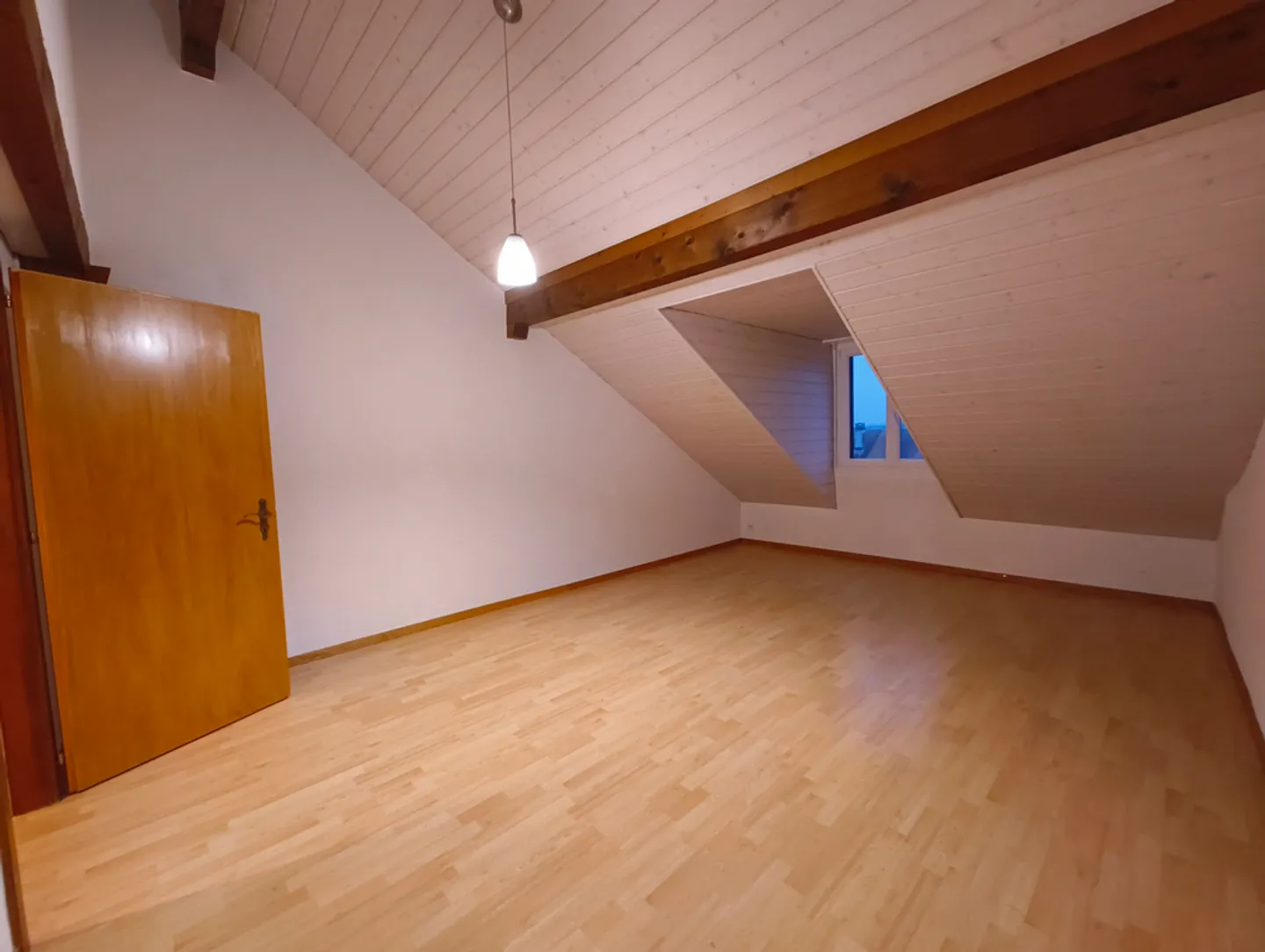 Magnificent bright triplex in an old village house - Photo 9 of 12