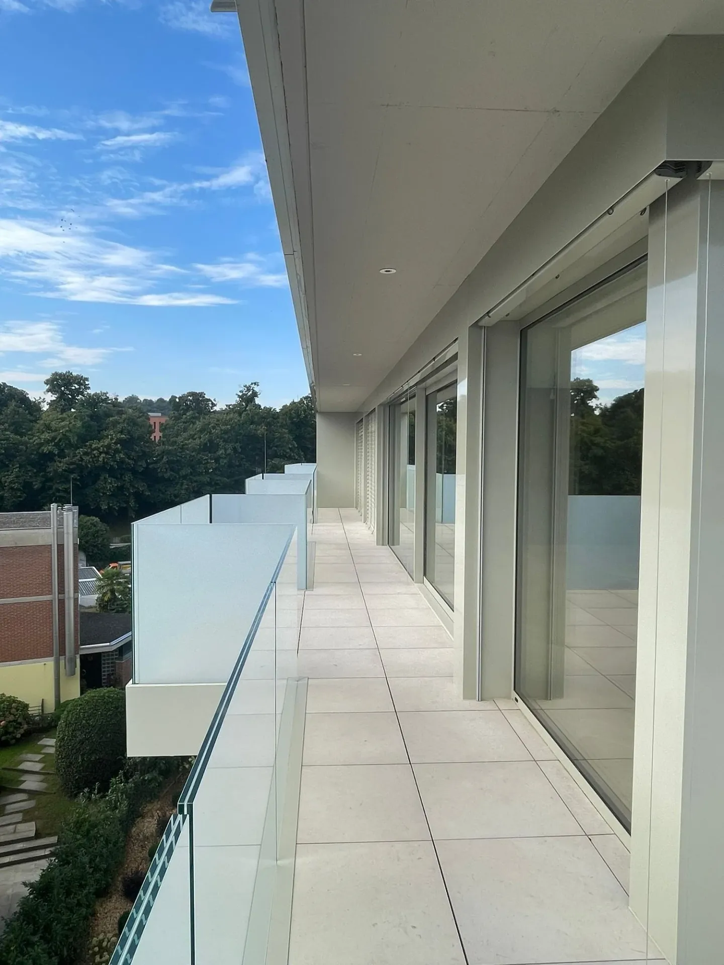 Attico di lusso con terrazza e jacuzzi a Massagno – Disponibile subito - Foto 25 von 30