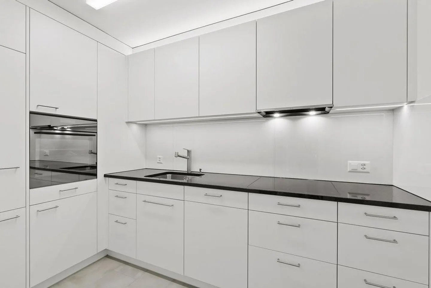 Charmante Wohnung mit Alpenblick - Foto 2 von 6