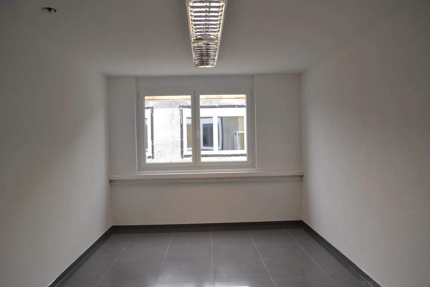 Moderne Praxisfläche an zentraler Lage in Frutigen zu vermieten - Foto 5 von 13