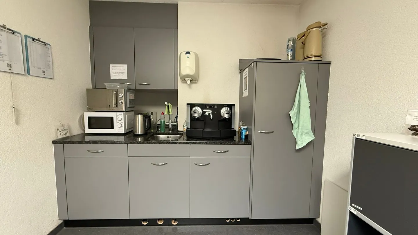 Moderne Praxisfläche an zentraler Lage in Frutigen zu vermieten - Foto 10 von 13
